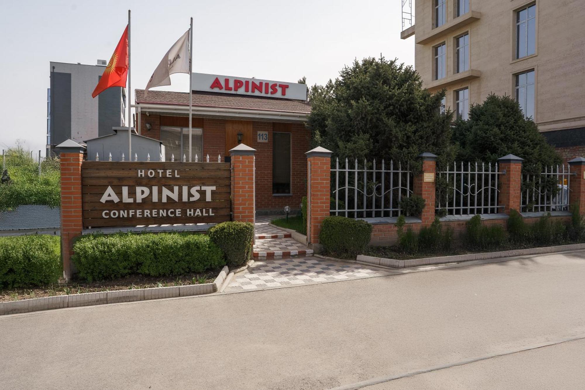 Alpinist Hotel Biszkek Zewnętrze zdjęcie